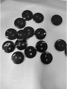 kétlyukú műanyag gomb /11mm /fekete