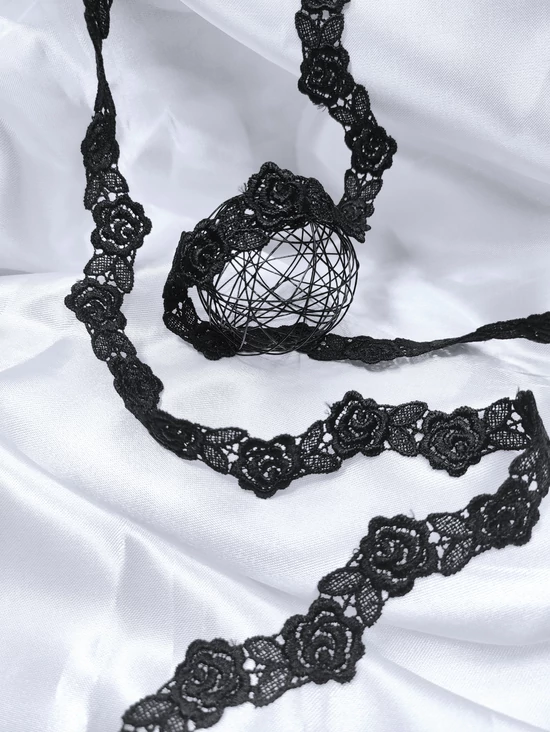 paszomány szalag /rózsák (1,9cm) /fekete