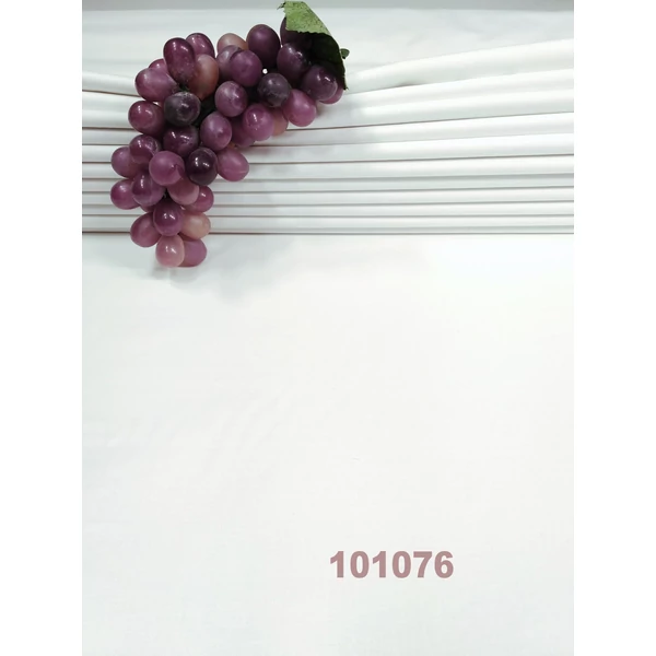 egyszínű pamutvászon /vastagabb 175g/m2 /fehér(FÉLMÉTER)