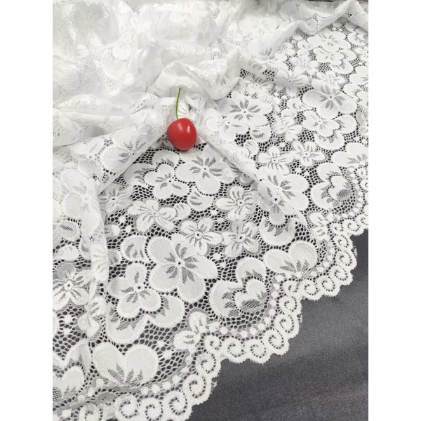 elasztikus bördűrös csipke /kicsi-nagy virágok (legnagyobb virág 5.5cm×6.5cm) /fehér(FÉLMÉTER)