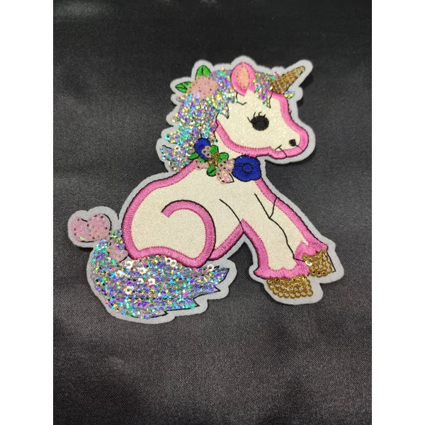 felvasalható flitteres aplikáció /csillogó unikornis (13cm×11.3cm) /ekrü