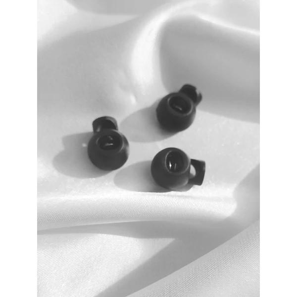 rugós zsinórvég /15mm×18mm /fekete
