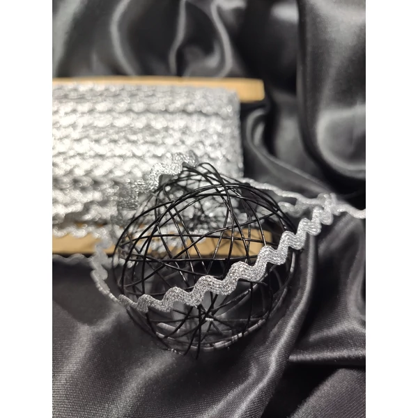farkasfog szalag /4mm /ezüst